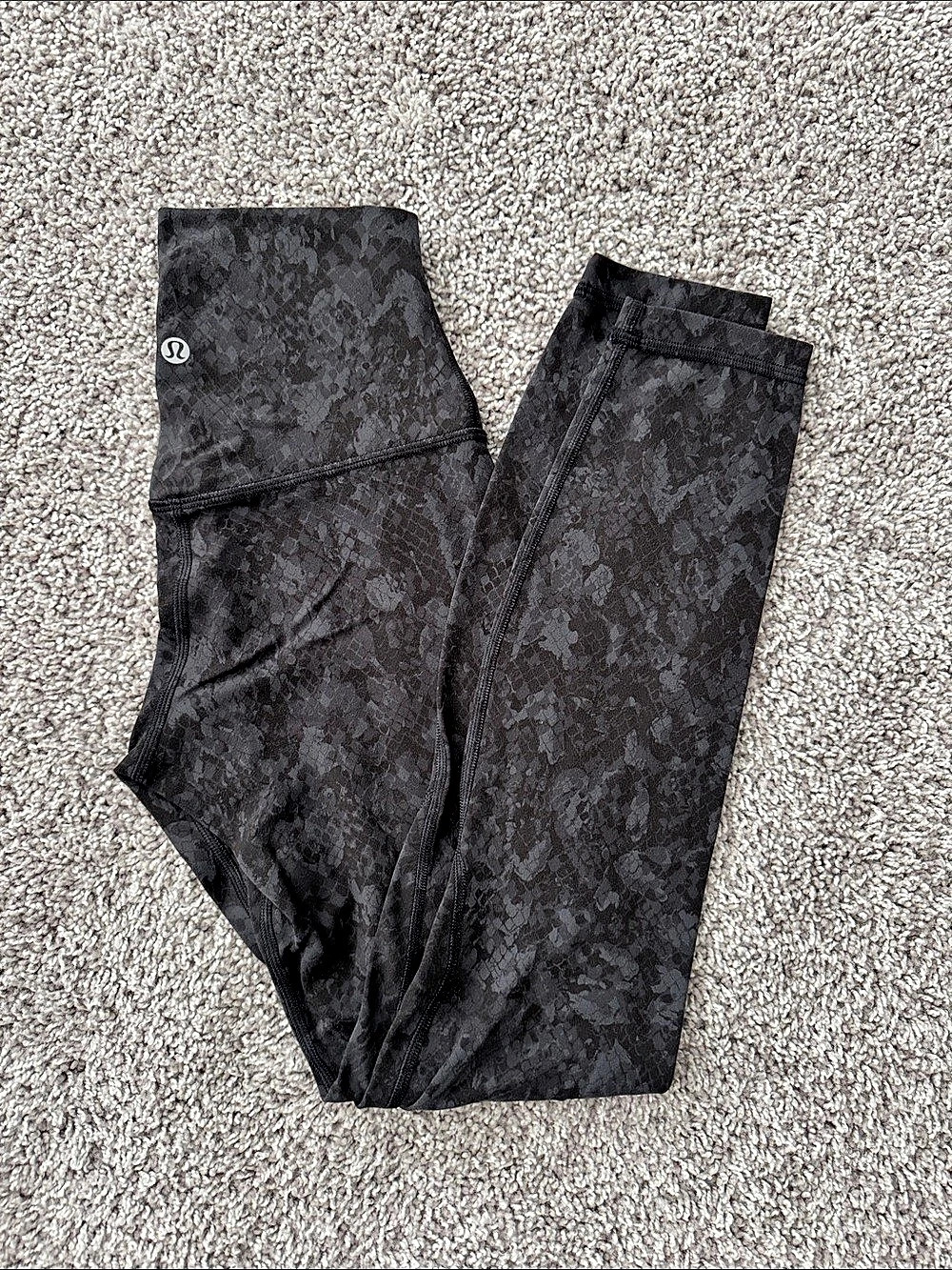 lululemon Align leggings High-Rise 25" Snake print Black Size 2